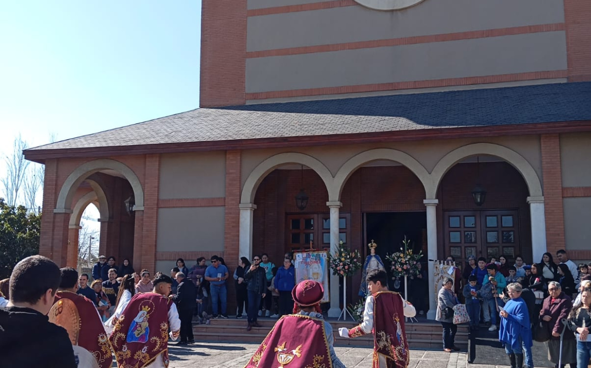 Una cálida bienvenida a la Virgen de lo Vásquez en los colegios de la Fundación Nocedal e Iglesia Rectoral