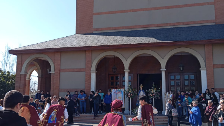 Una cálida bienvenida a la Virgen de lo Vásquez en los colegios de la Fundación Nocedal e Iglesia Rectoral